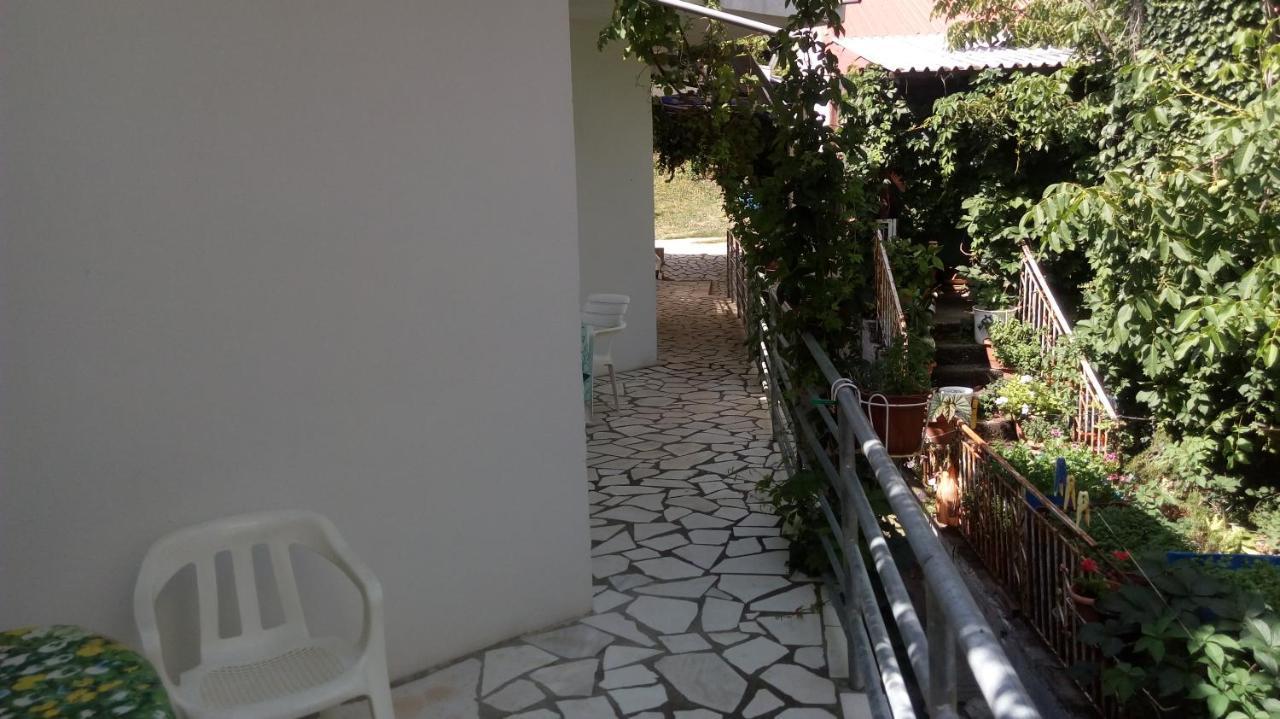 Agatha Appartments Paliouria Kokkino Nero Exterior photo
